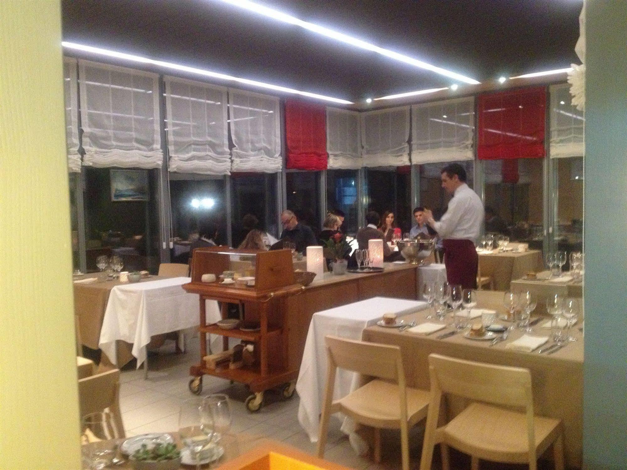 Au Boeuf Rouge 호텔 Crassier 외부 사진